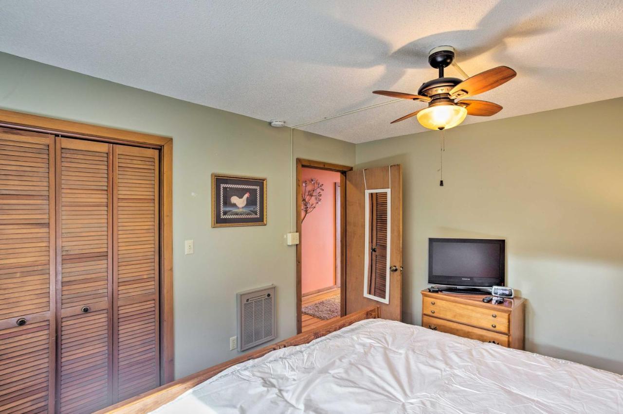 Pet-Friendly Beech Mountain Condo Steps To Slopes Exterior photo